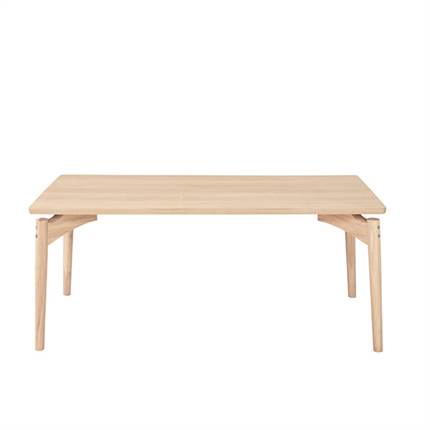 Aeris sofabord i lys lakeret eg fra PBJ Designhouse